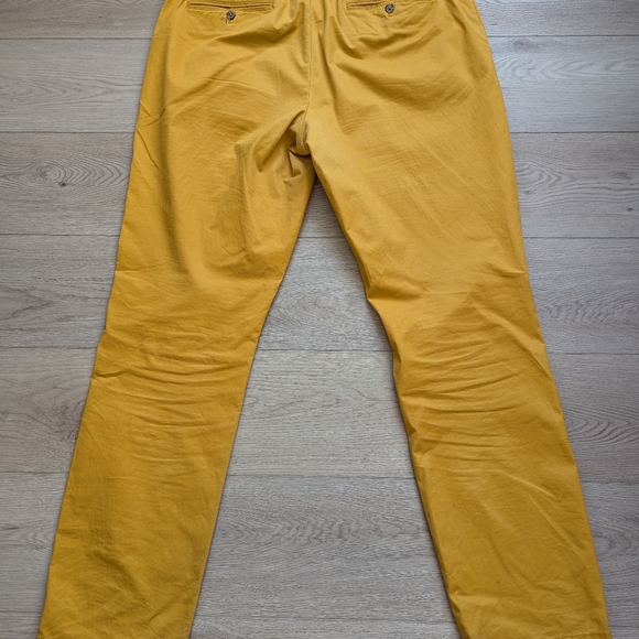 Yellow Tommy Hilfiger 38x34 Chinos - Picture 2 of 5